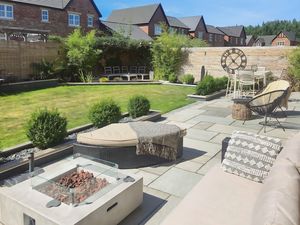 Photo 14- click for photo gallery